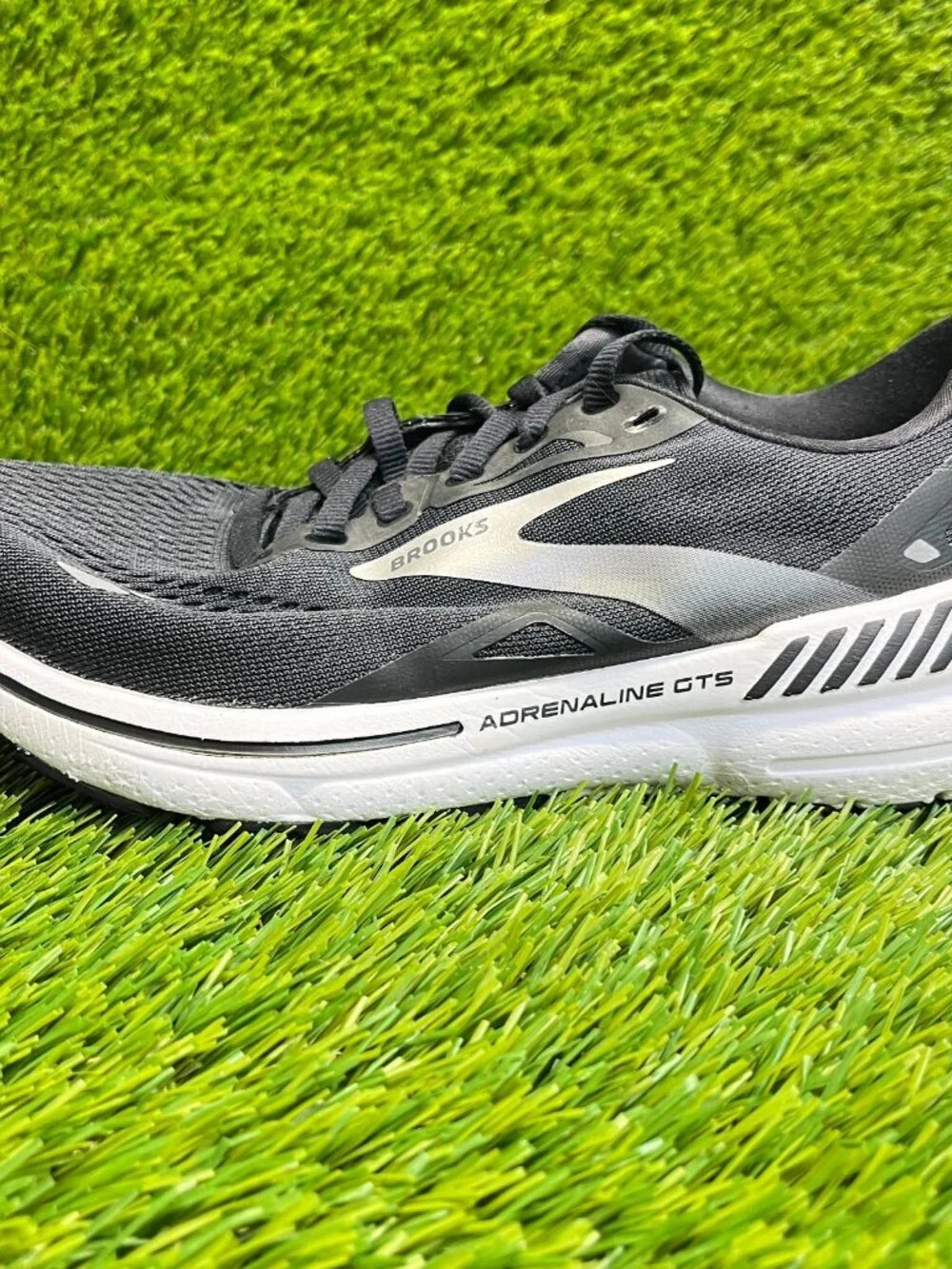 Brooks Adrenaline GTS 23 Womens‎ Size 7 Black Athletic Running Shoes Sneakers